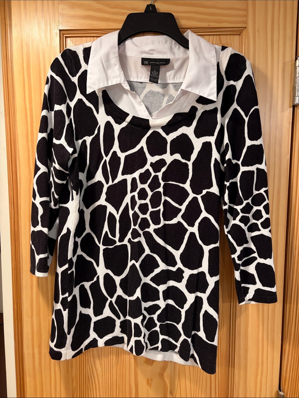 INC International Concepts Black & White Giraffe Print Sweater Top